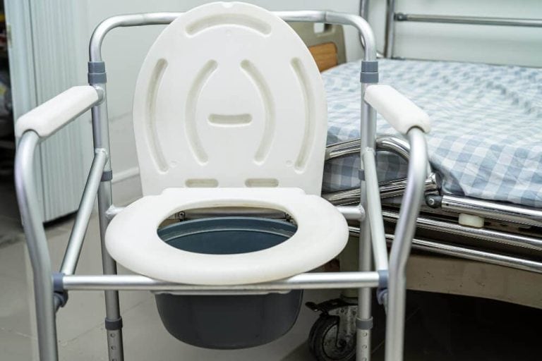 prenosne WC pro imobilni seniory